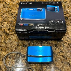 Fujifilm FinePix Z70 digital camera blue